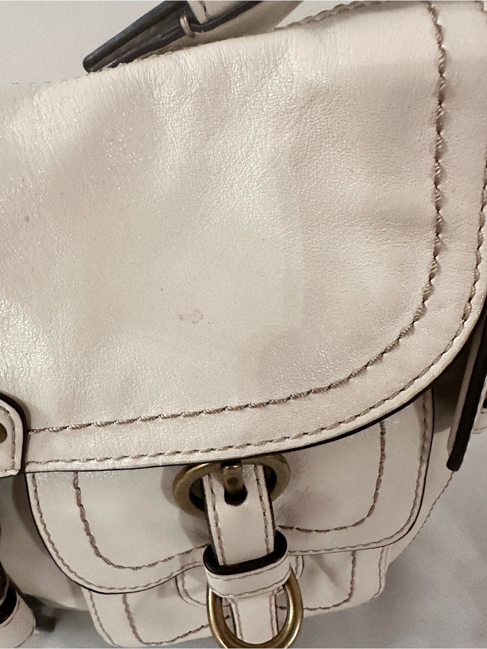 Coach Cream Leather Shoulder Bag with Buckle Pockets - Picture 5 of 9